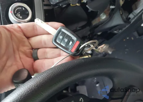 2016 Honda Cr-V Se z USA, uszkodzony, nr VIN 2HKRM4H49GH712028